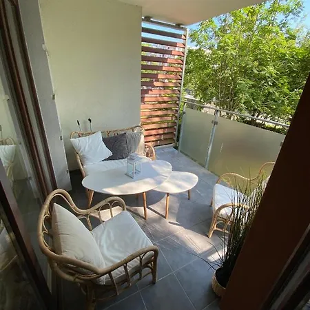 Apartment Blue Island